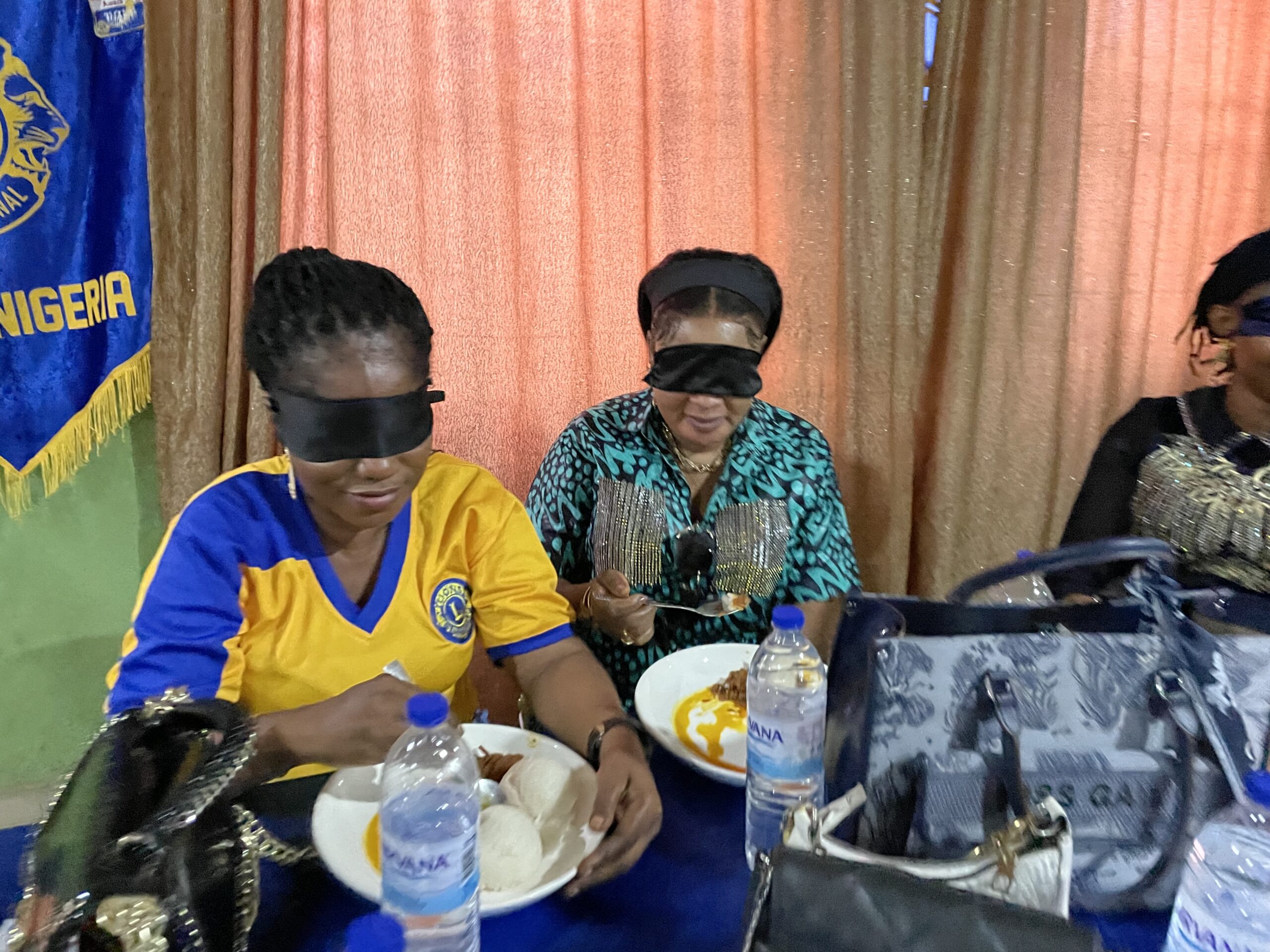 Lions Club D404-B3 Hosts ‘Dinner in the Dark’ Raise Awareness,Empathy for Visually Impaired (video)