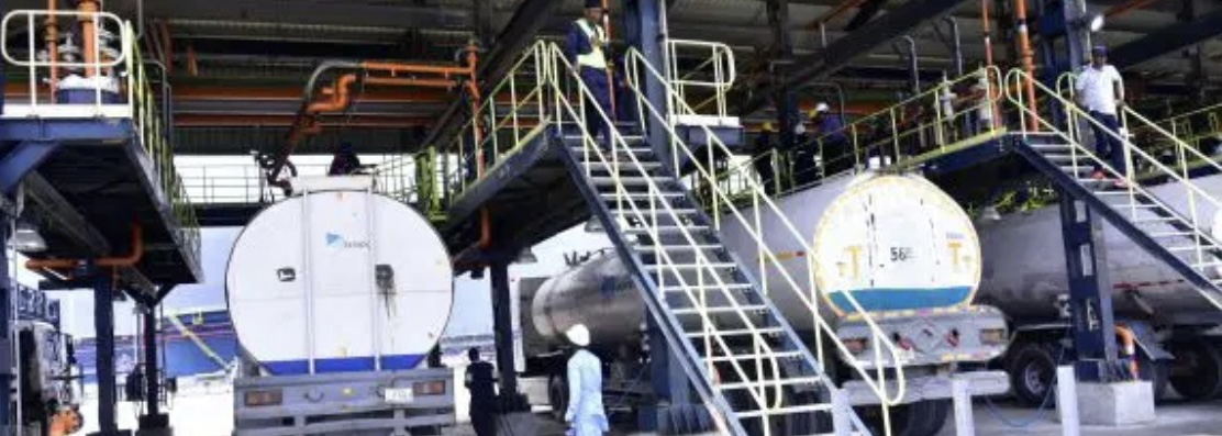 Dangote Refinery Begins Delivery of CNG Trucks for Fuel Distribution Initiative