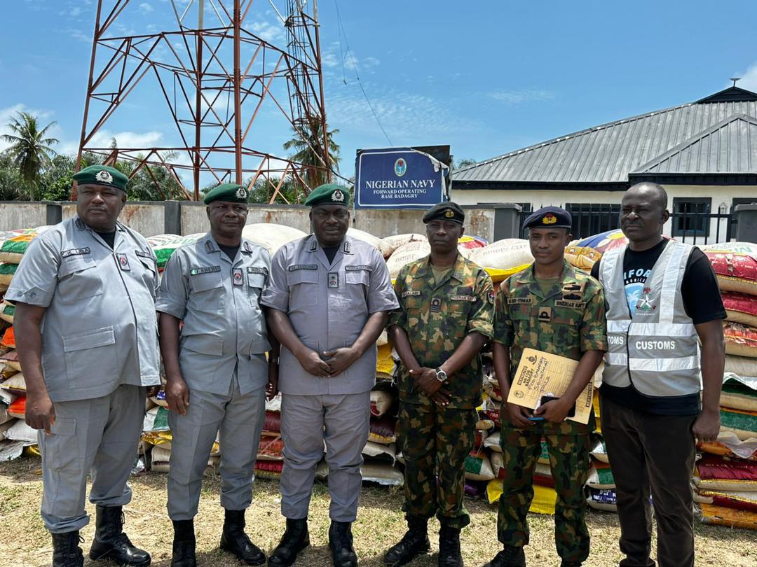 Nigerian Navy Disrupts Smuggling Route, Intercepts Rice Shipment on Badagry Waterways