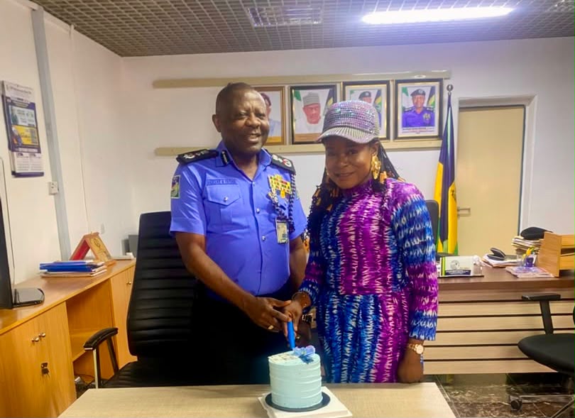 birthday-surprise-for-amb-oluwayomi - Oluwayomi Societal Youth Concerns Initiative